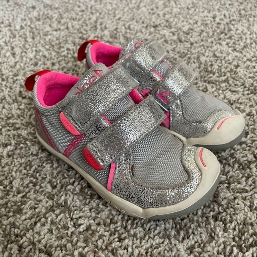 Size 8.5 / Toddler Girl PLAE Shoes